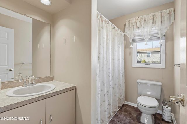 640 Beachwood Avenue, Toms River, NJ 08753