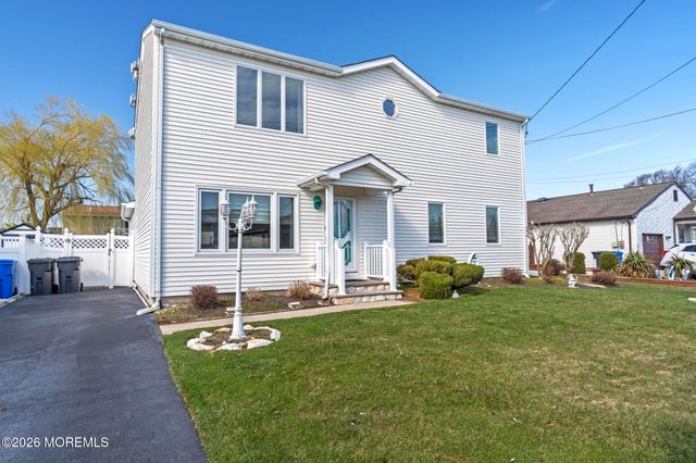 640 Beachwood Avenue, Toms River, NJ 08753