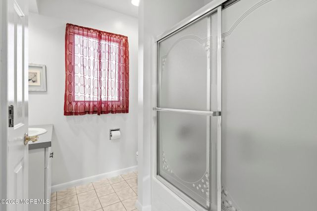 640 Beachwood Avenue, Toms River, NJ 08753