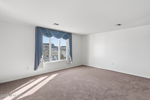 640 Beachwood Avenue, Toms River, NJ 08753