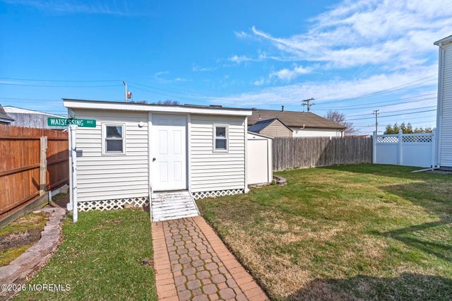 640 Beachwood Avenue, Toms River, NJ 08753