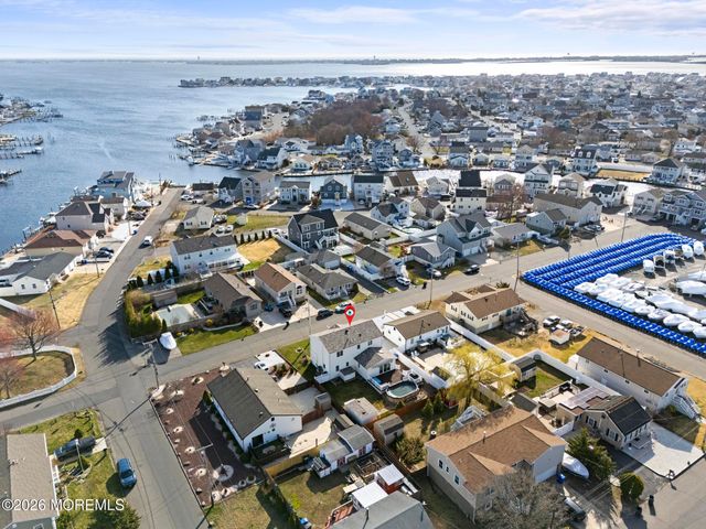 640 Beachwood Avenue, Toms River, NJ 08753