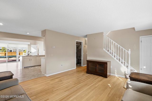 640 Beachwood Avenue, Toms River, NJ 08753