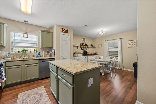308 Lazy Pine Court, Conroe, TX 77304