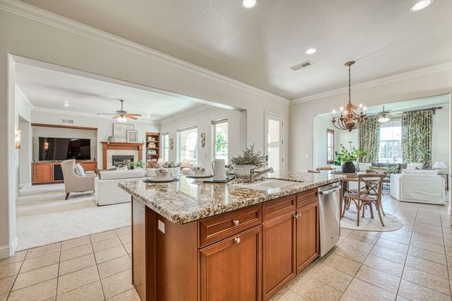 10745 E Landmark Way, Clovis, CA 93619