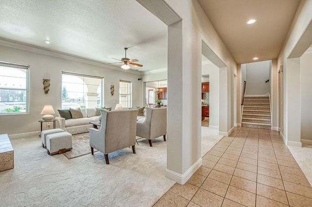 10745 E Landmark Way, Clovis, CA 93619