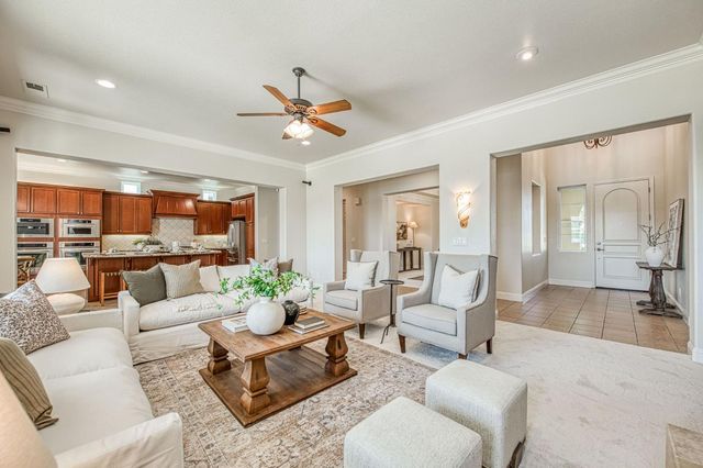 10745 E Landmark Way, Clovis, CA 93619