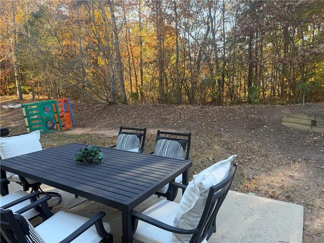 6210 Crested Moss Drive, Alpharetta, GA 30004