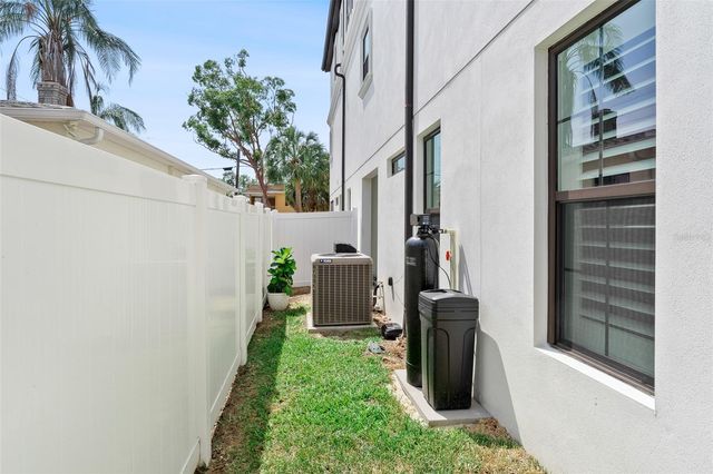 310 S HABANA AVENUE 5, Tampa, FL 33609