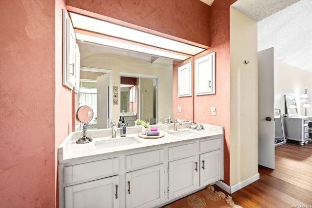 8430 TIMBER CREST ST, San Antonio, TX 78250