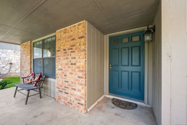 8430 TIMBER CREST ST, San Antonio, TX 78250