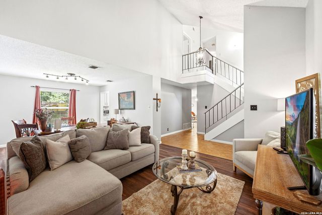 8430 TIMBER CREST ST, San Antonio, TX 78250