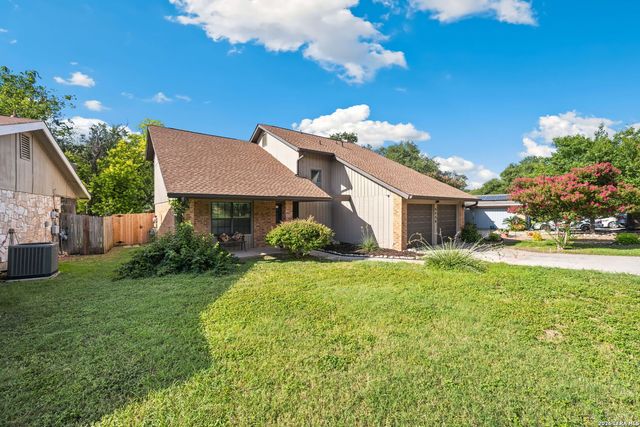 8430 TIMBER CREST ST, San Antonio, TX 78250