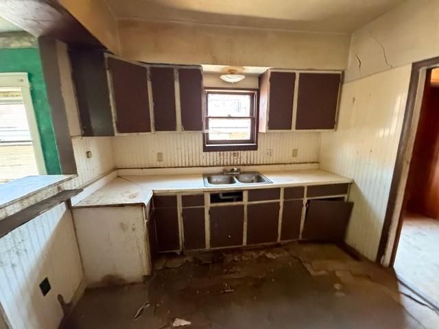 1123 Waverly Avenue, Kansas City, KS 66104