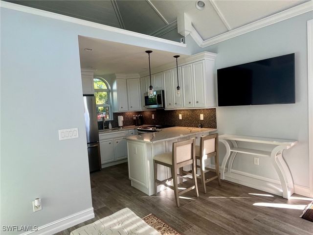 4685 Southern Breeze DR, Naples, FL 34114