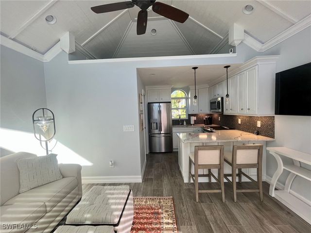 4685 Southern Breeze DR, Naples, FL 34114