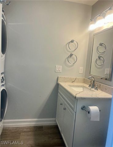 4685 Southern Breeze DR, Naples, FL 34114