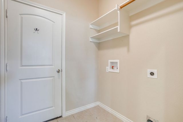 2209 Caroline Drive, Weatherford, TX 76087