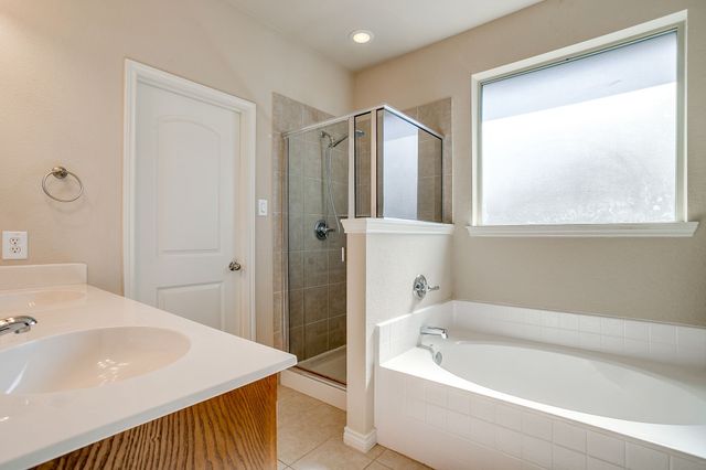 2209 Caroline Drive, Weatherford, TX 76087