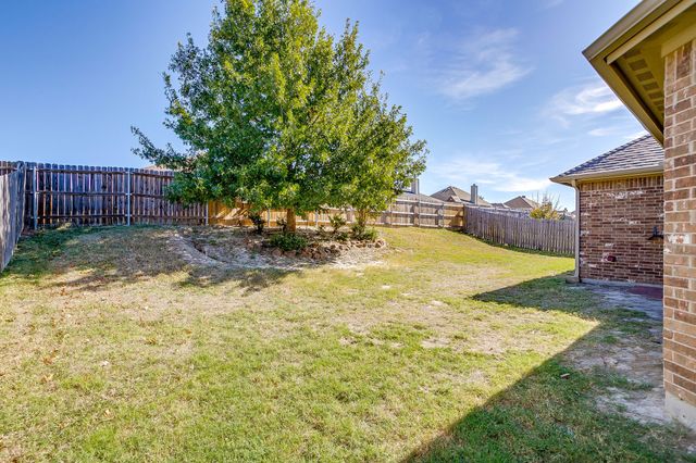 2209 Caroline Drive, Weatherford, TX 76087