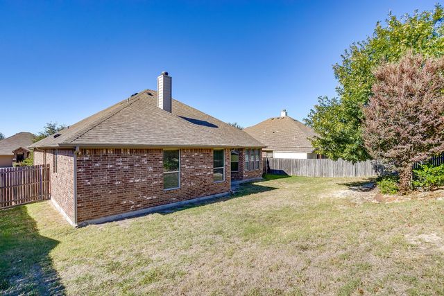 2209 Caroline Drive, Weatherford, TX 76087