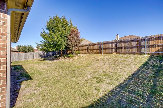 2209 Caroline Drive, Weatherford, TX 76087
