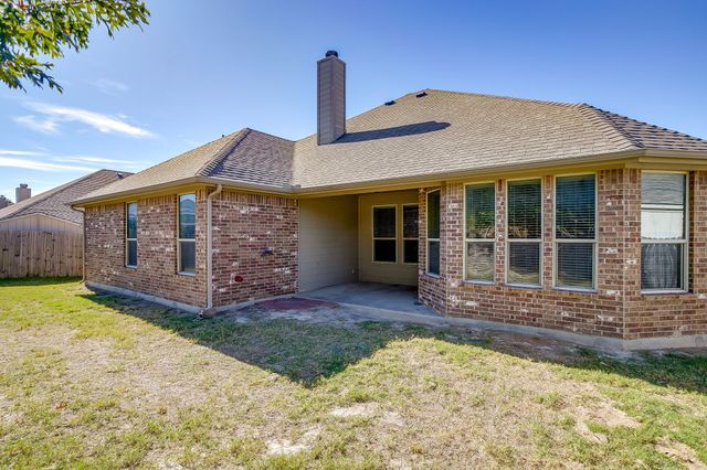 2209 Caroline Drive, Weatherford, TX 76087
