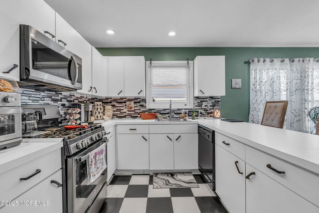 112 Santiago Drive, Toms River, NJ 08757