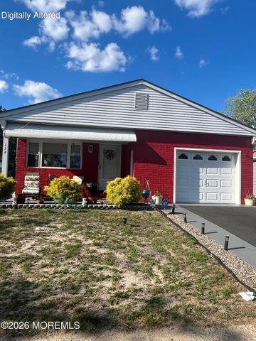 112 Santiago Drive, Toms River, NJ 08757