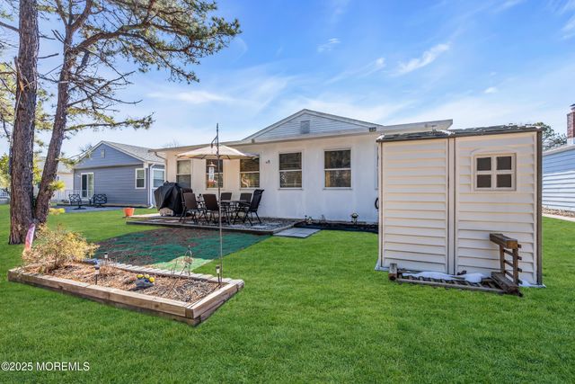 112 Santiago Drive, Toms River, NJ 08757