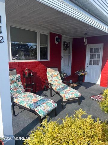 112 Santiago Drive, Toms River, NJ 08757