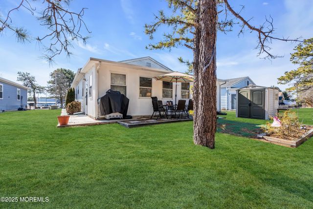 112 Santiago Drive, Toms River, NJ 08757