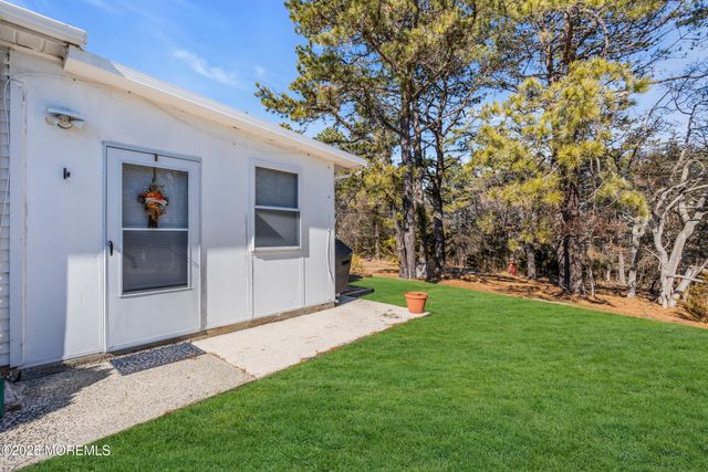 112 Santiago Drive, Toms River, NJ 08757