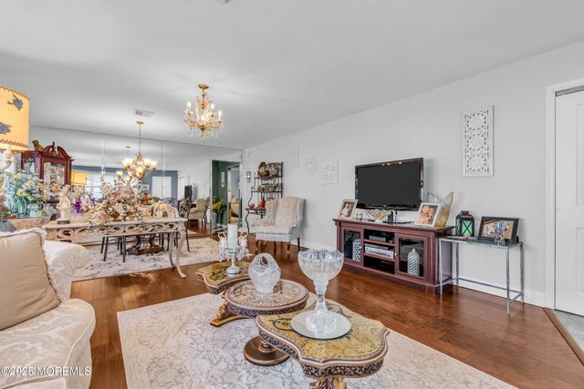 112 Santiago Drive, Toms River, NJ 08757