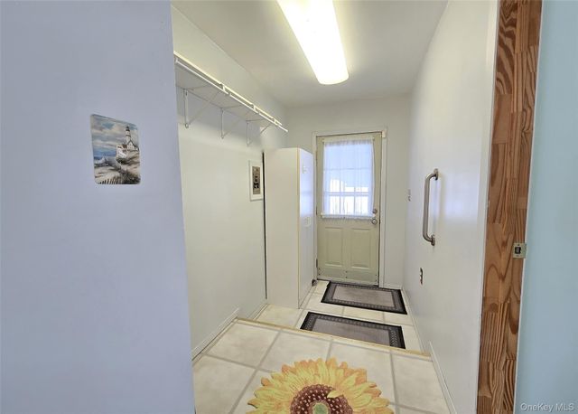 12 Galaxie Lane, Selden, NY 11784