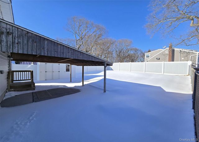 12 Galaxie Lane, Selden, NY 11784