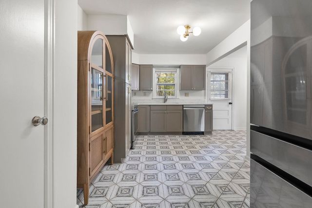 279 QUINN RD, Collierville, TN 38017