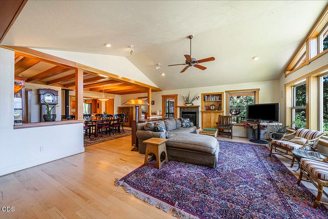 2815 Dead Indian Memorial Road, Ashland, OR 97520