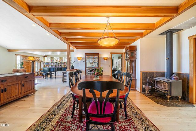 2815 Dead Indian Memorial Road, Ashland, OR 97520