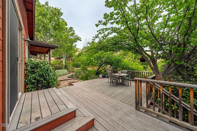 2815 Dead Indian Memorial Road, Ashland, OR 97520