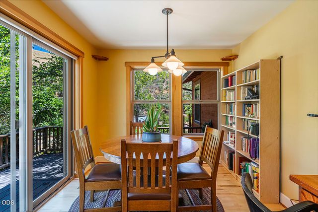 2815 Dead Indian Memorial Road, Ashland, OR 97520