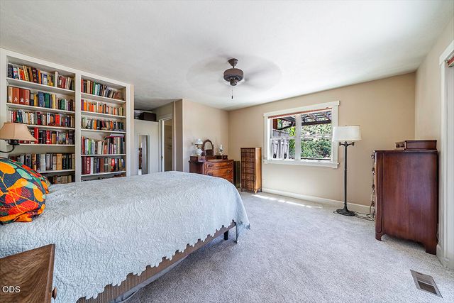 2815 Dead Indian Memorial Road, Ashland, OR 97520