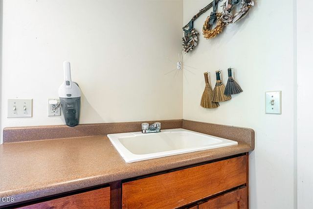 2815 Dead Indian Memorial Road, Ashland, OR 97520