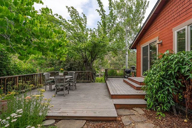 2815 Dead Indian Memorial Road, Ashland, OR 97520