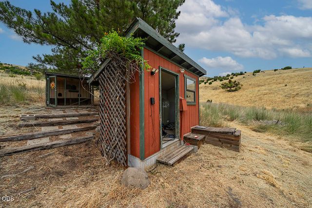 2815 Dead Indian Memorial Road, Ashland, OR 97520