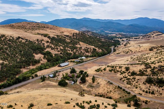 2815 Dead Indian Memorial Road, Ashland, OR 97520