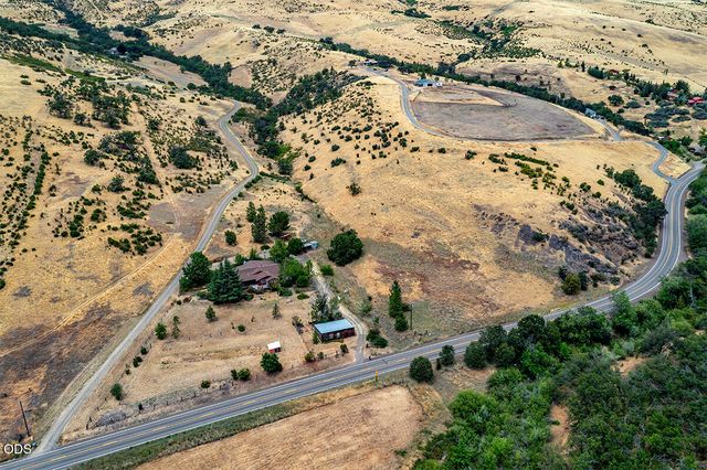 2815 Dead Indian Memorial Road, Ashland, OR 97520
