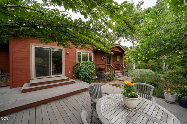 2815 Dead Indian Memorial Road, Ashland, OR 97520