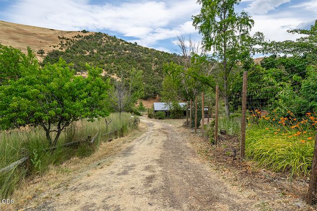 2815 Dead Indian Memorial Road, Ashland, OR 97520