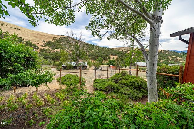 2815 Dead Indian Memorial Road, Ashland, OR 97520